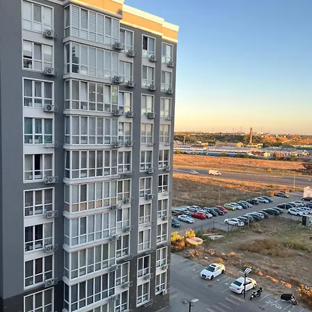 Apartment артвиль сдаю 1- комнатная квартиру посуточно Odesa